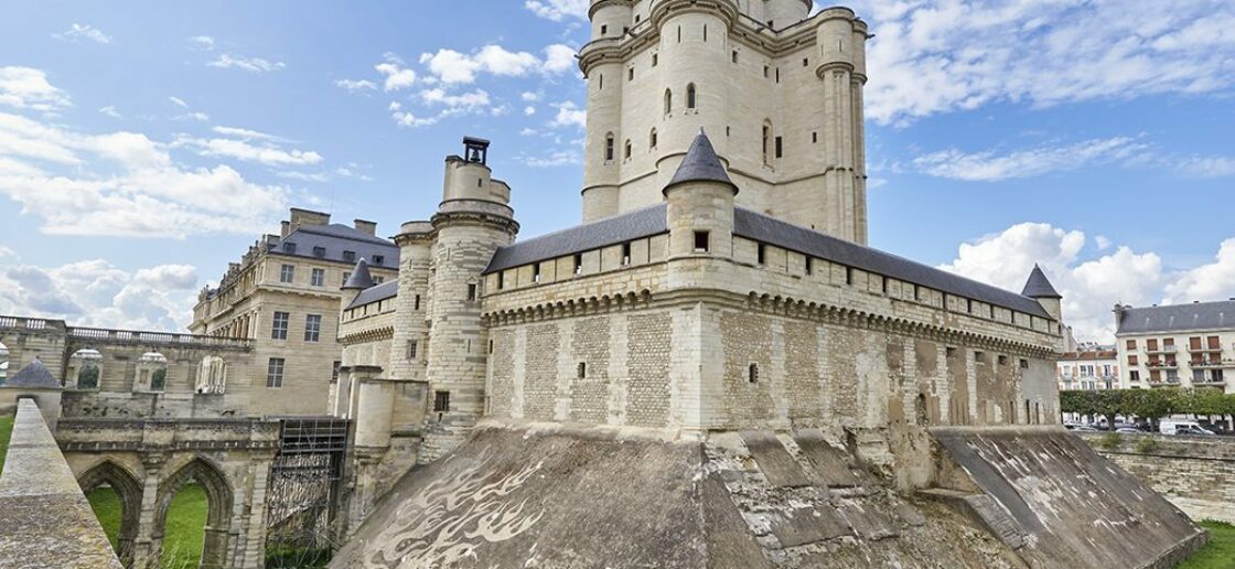 Un vrai château fort accessible en métro à tous les parisiens
