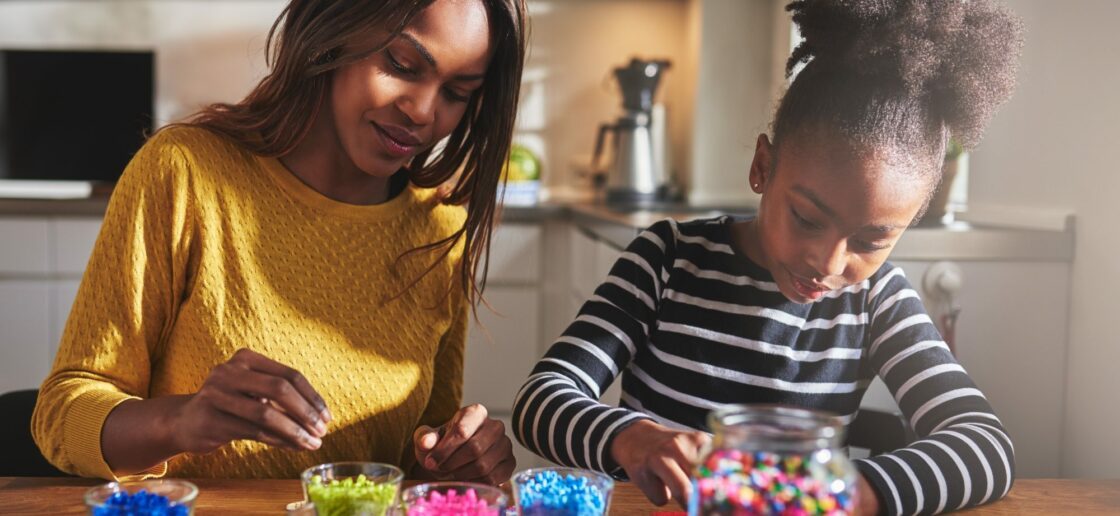 Colliers, bracelets ou bagues, exprimez votre créativité avec les perles
