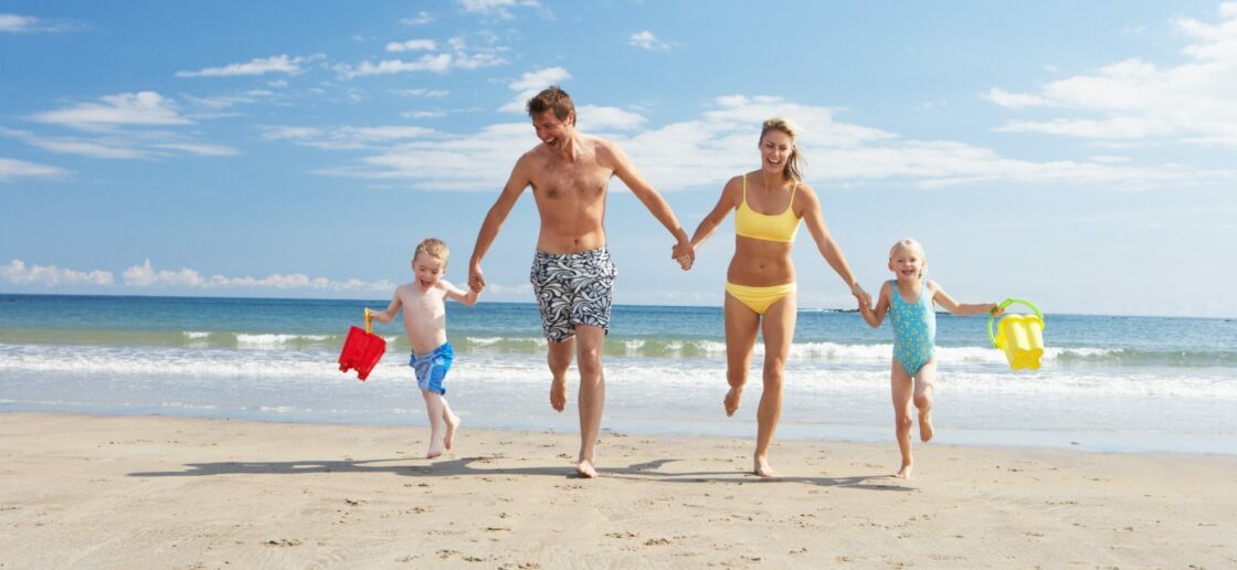 5 jeux de plage avec les enfants