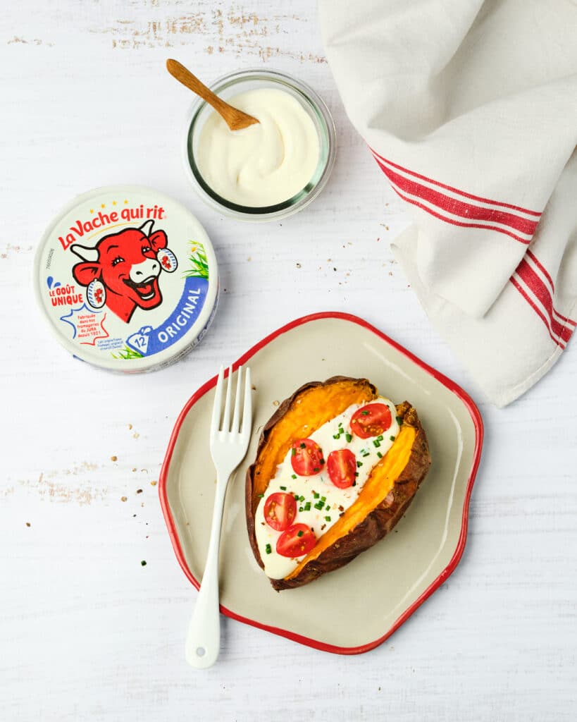 Patate douce rôtie à La Vache qui rit® et tomates cerise