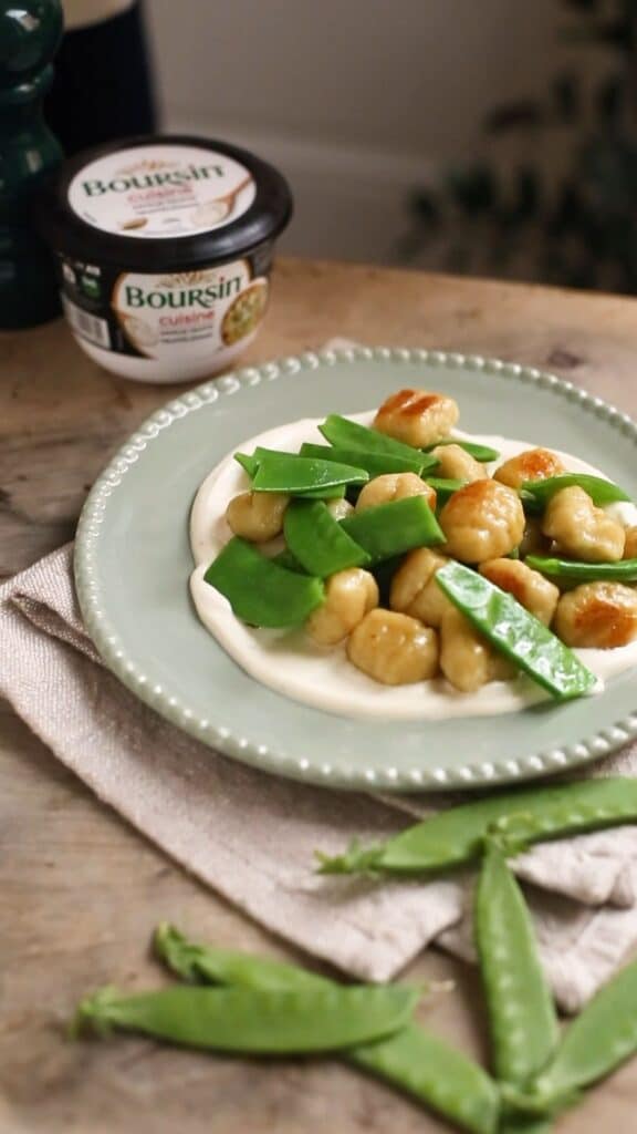 Gnocchis poêlés au Boursin® Cuisine aromatisé saveur Truffe et pois gourmands