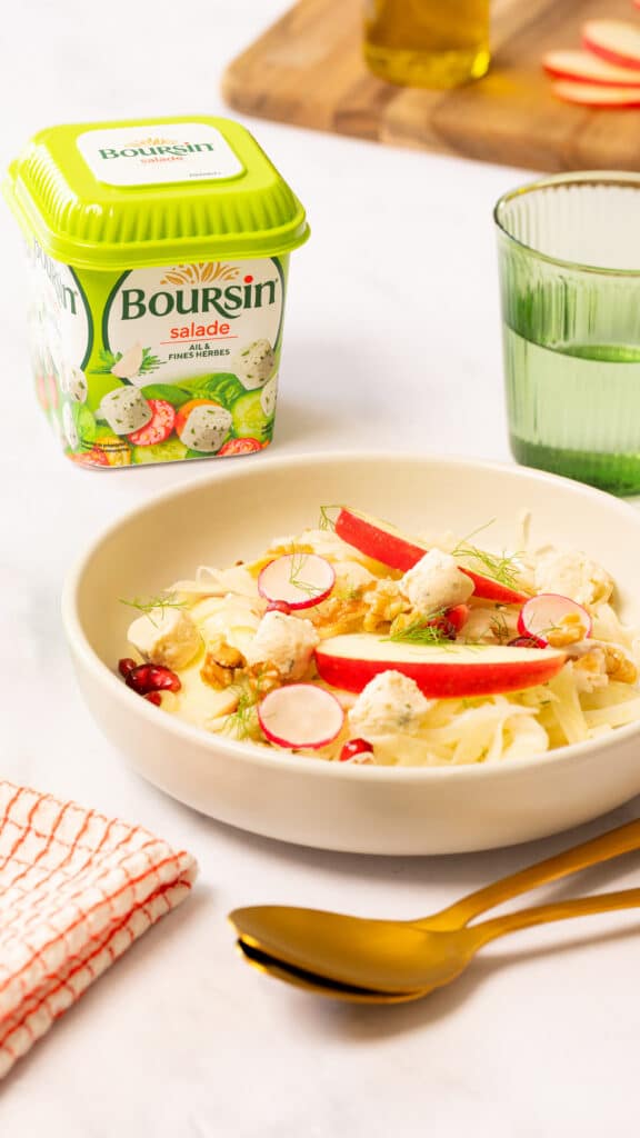 SALADE DE Fenouil, pommes, radis, grenade, noix & Boursin® salade ail & fines herbes